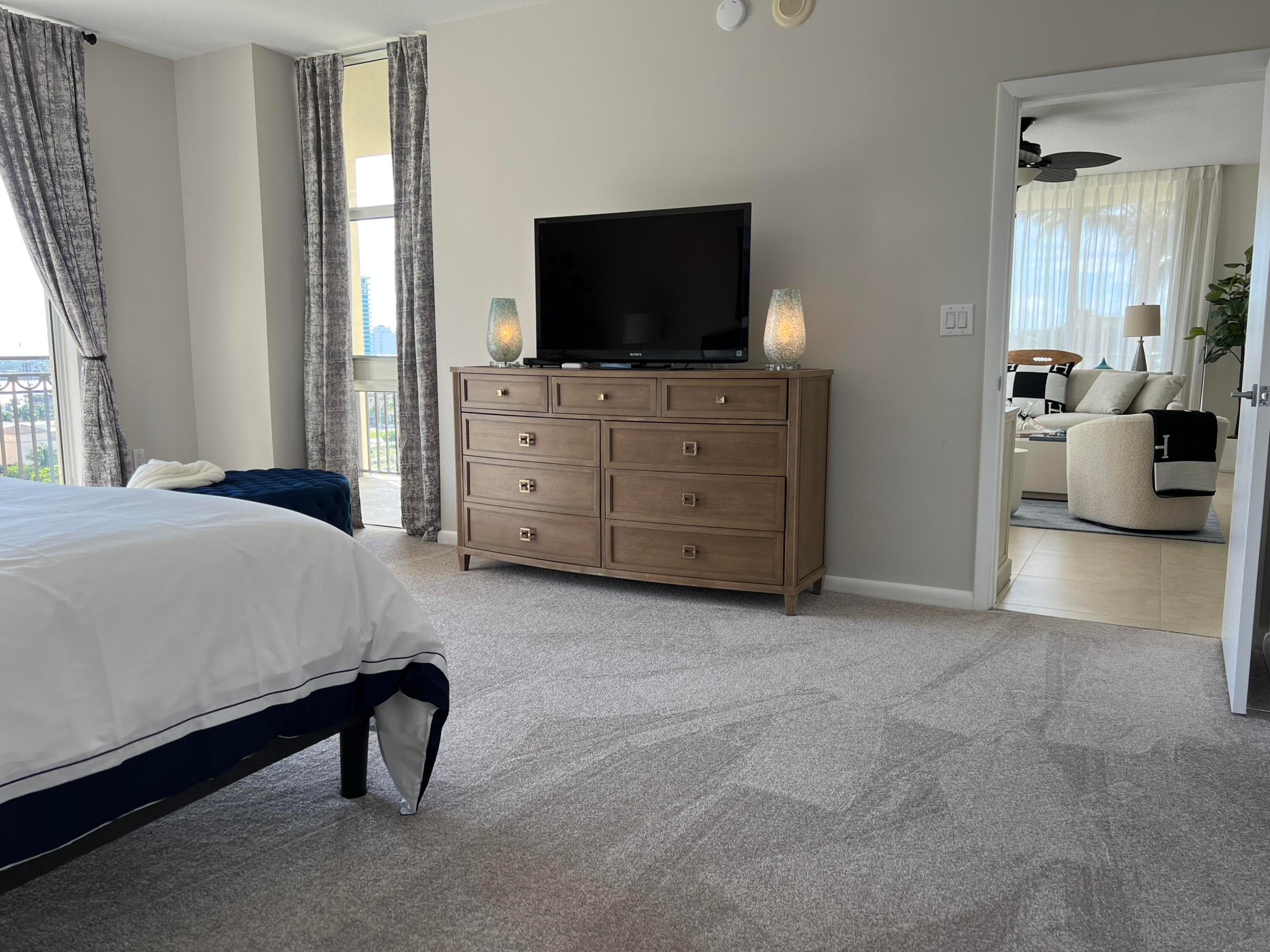 550 Okeechobee Boulevard 1001