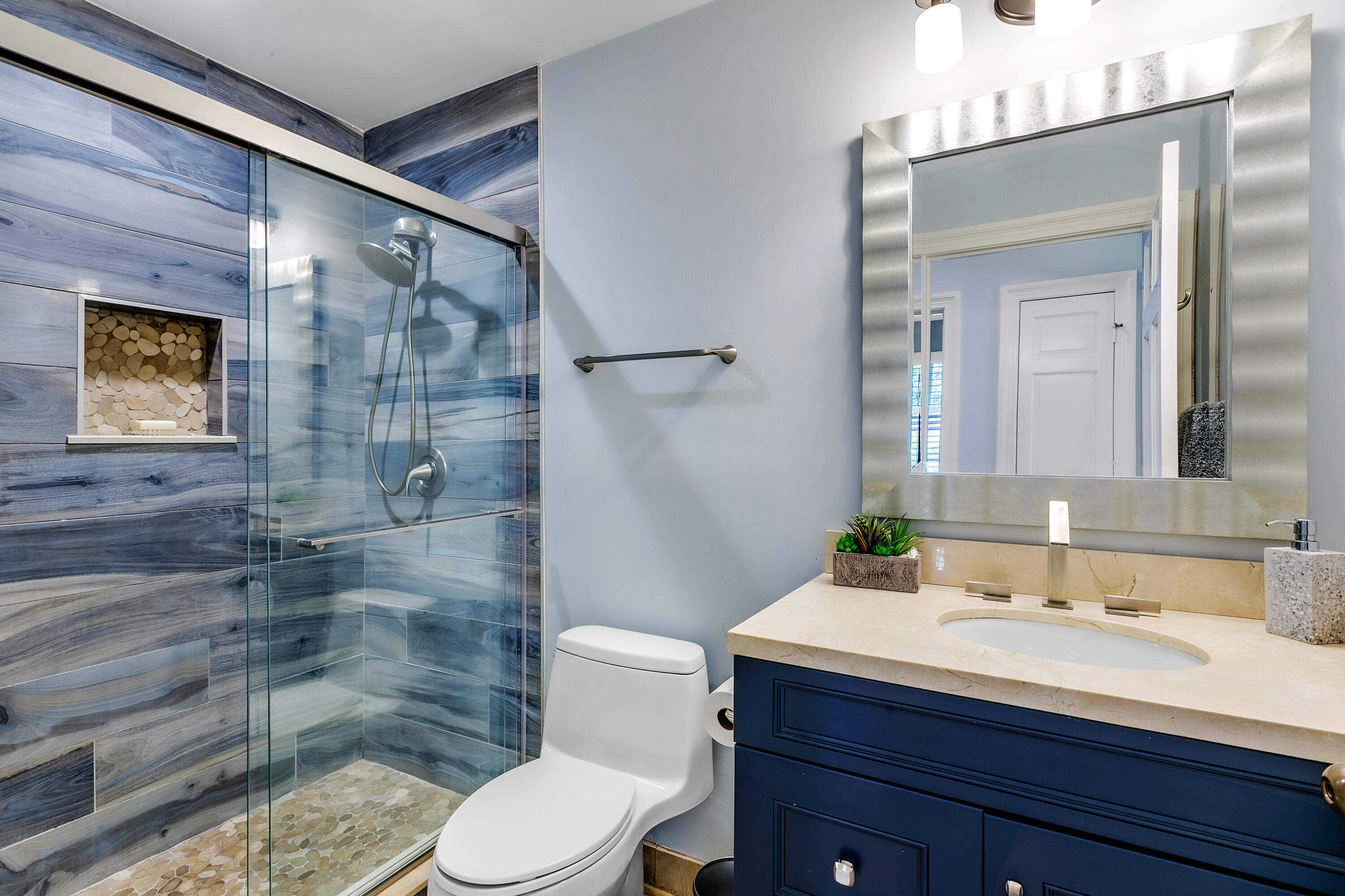 3320 Southern Cay Drive Drive