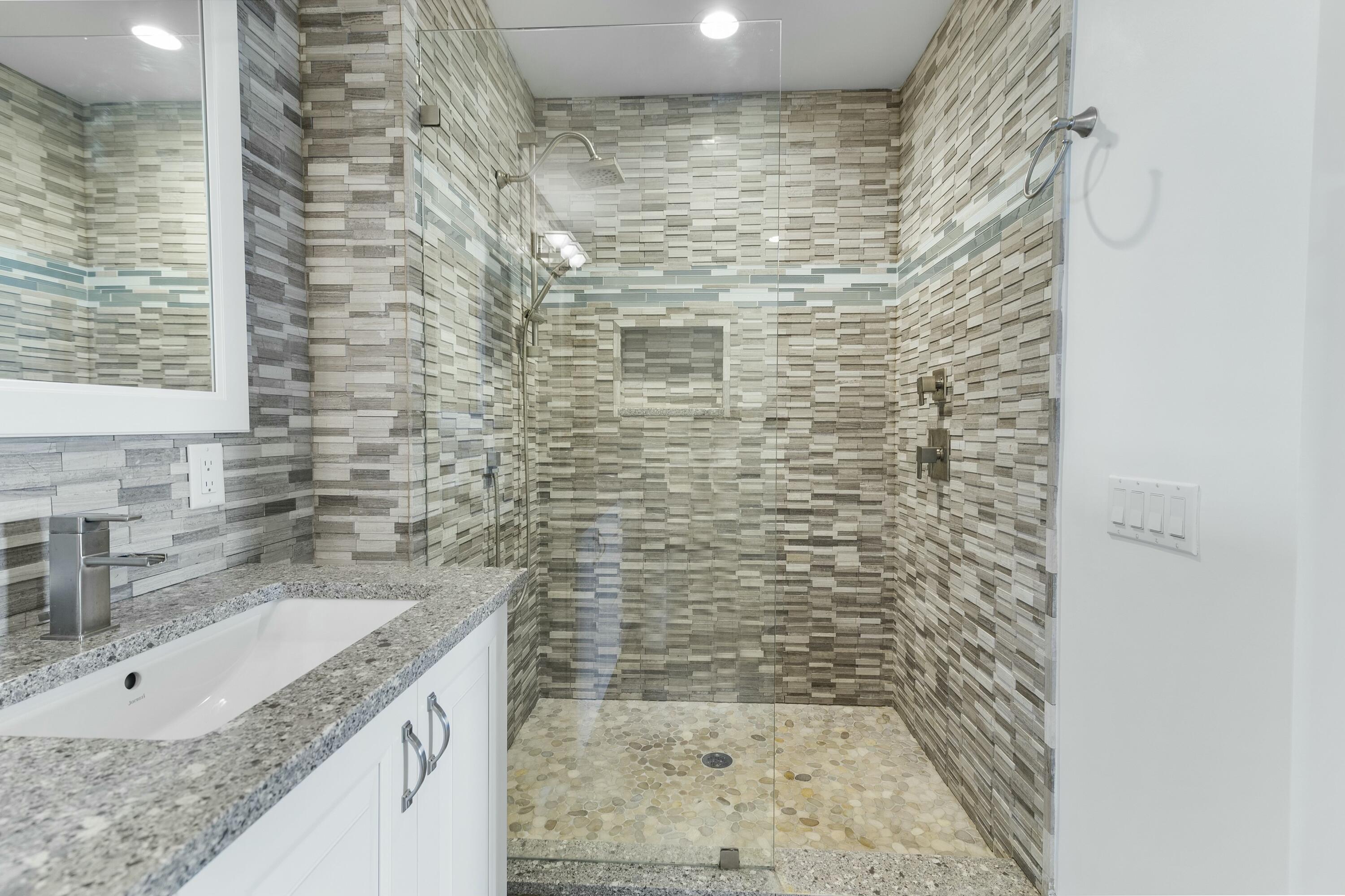 410 Evernia 807 Street 807
