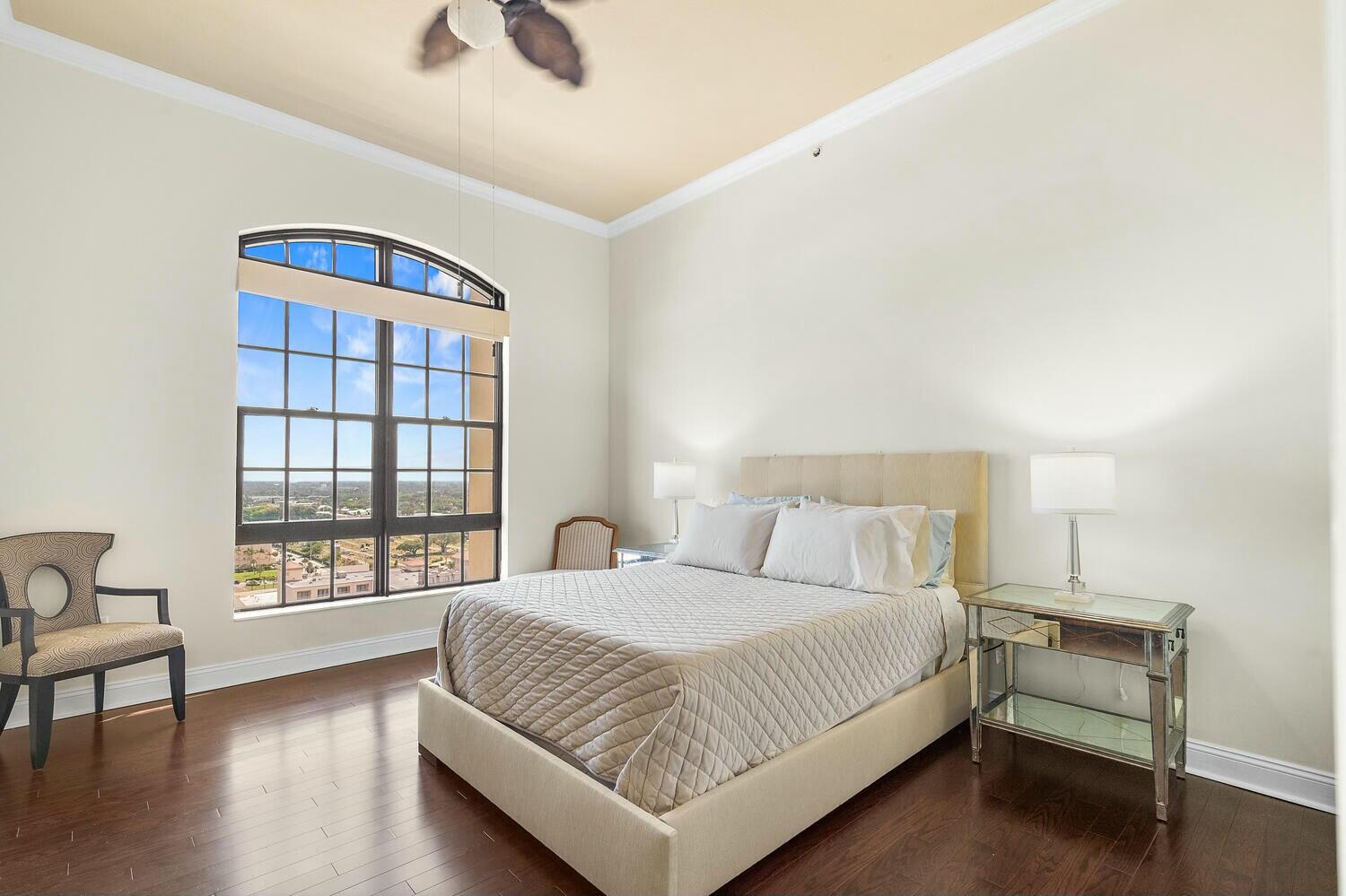 801 S Olive Avenue 1602