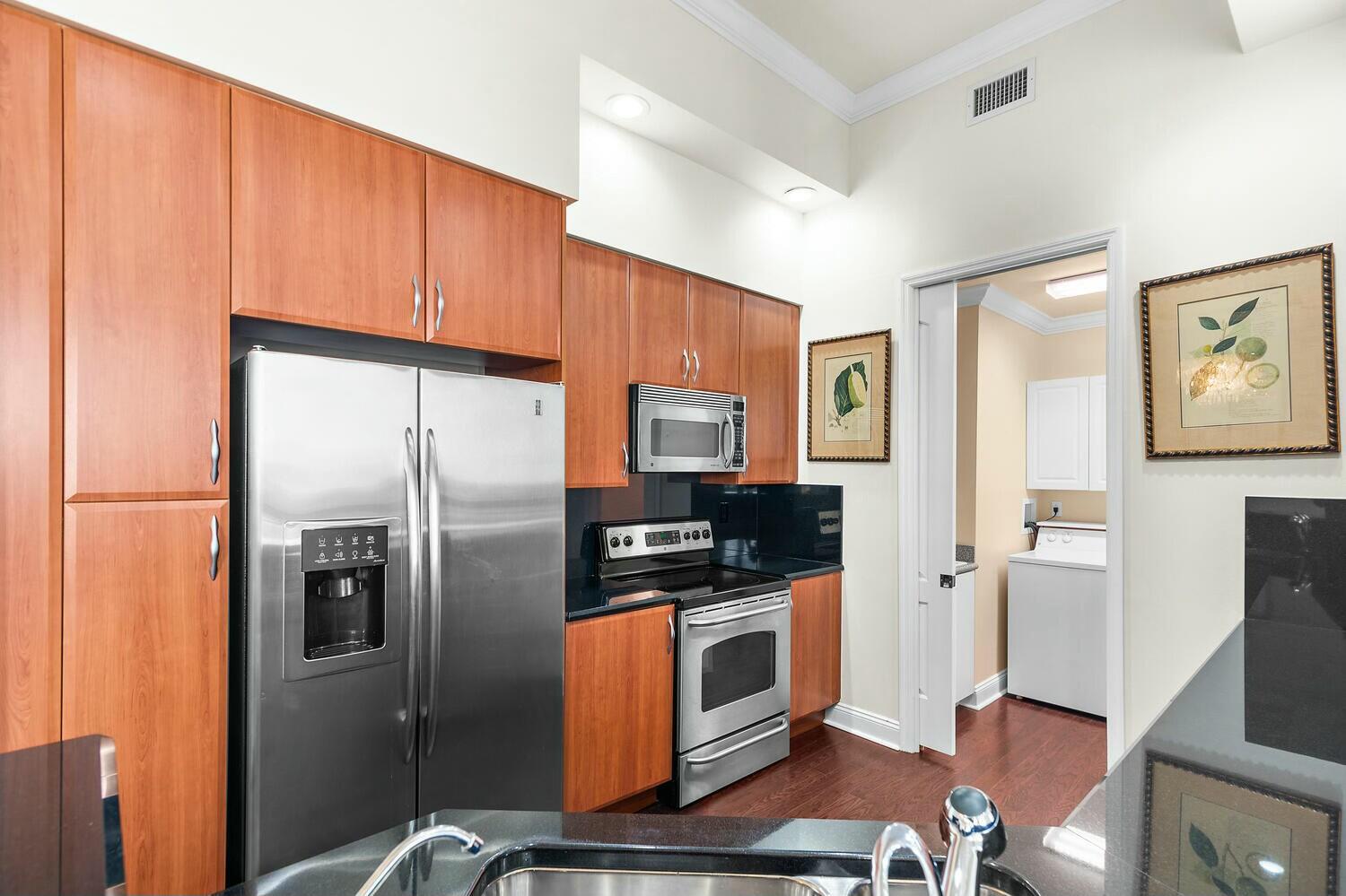 801 S Olive Avenue 1602
