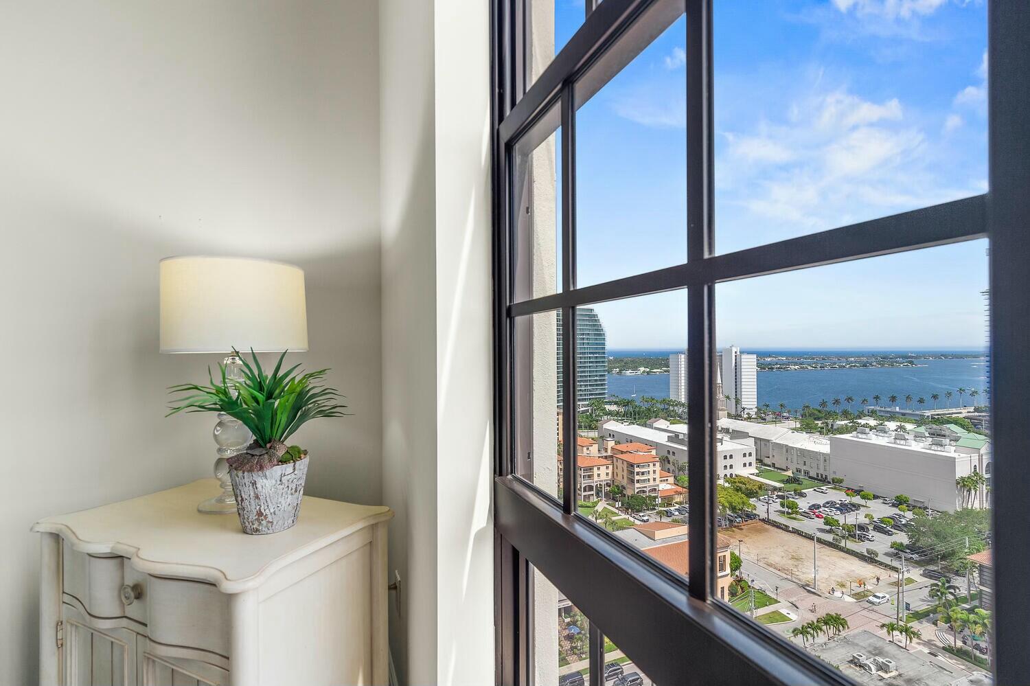 801 S Olive Avenue 1602