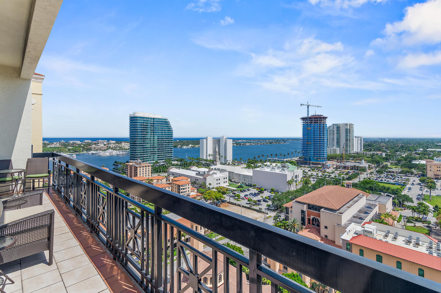 801 S Olive Avenue 1602