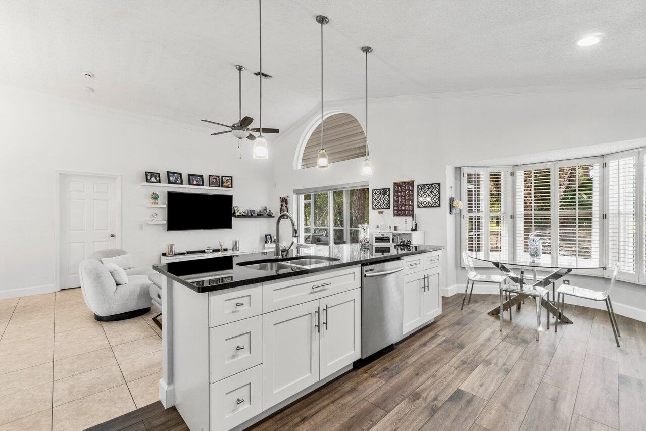 15092 Oak Chase Court
