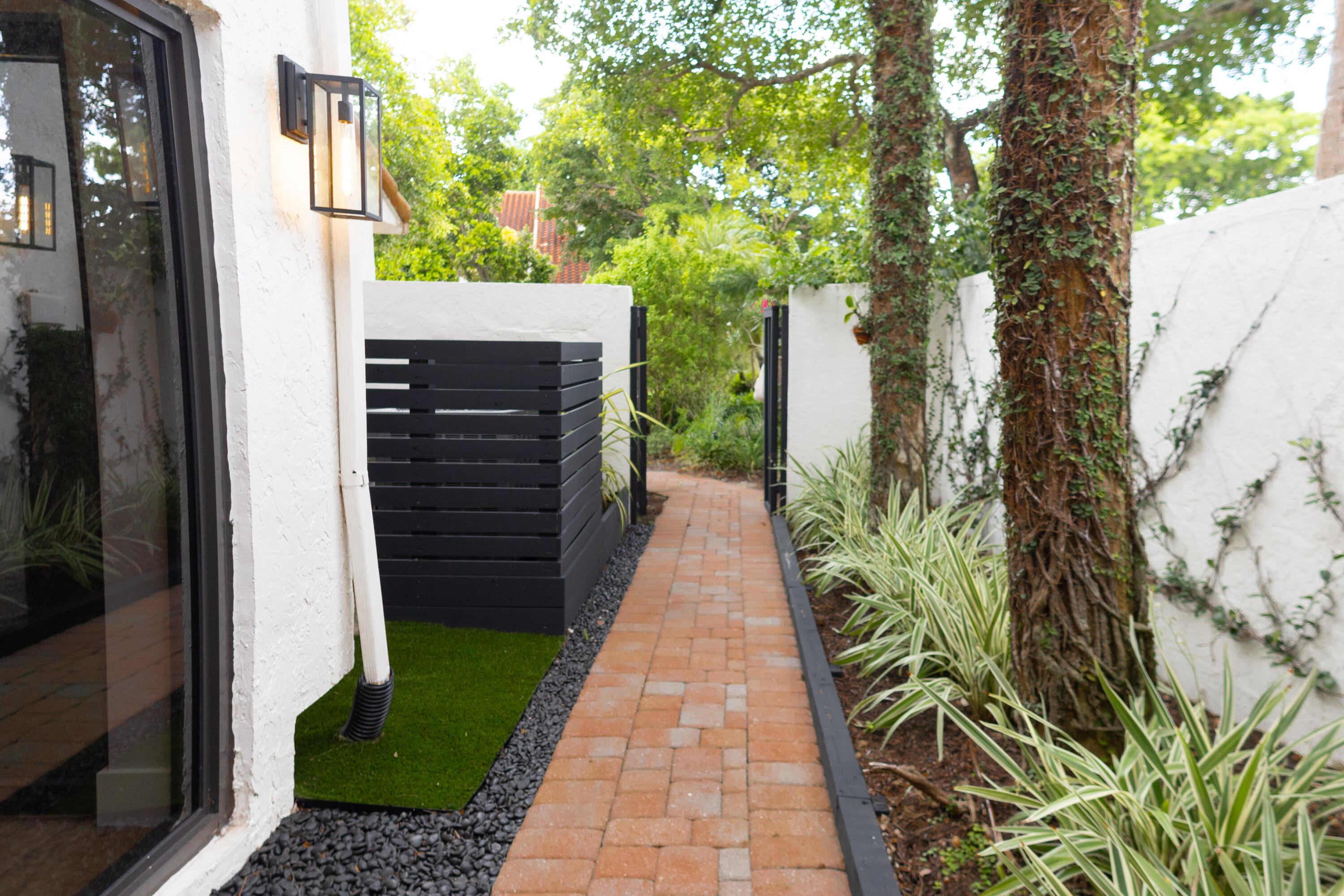 2435 Windsor Way Court