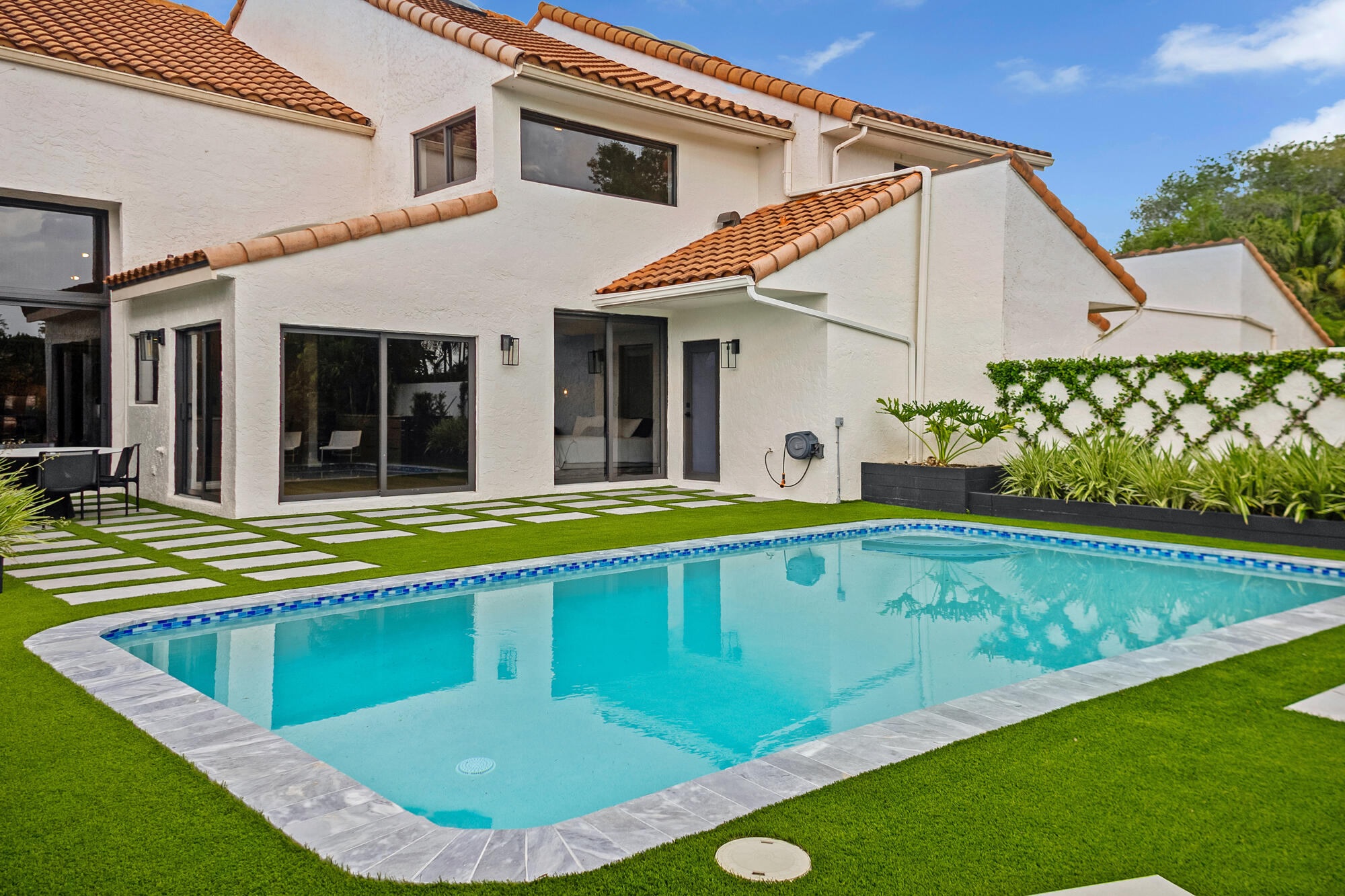 2435 Windsor Way Court