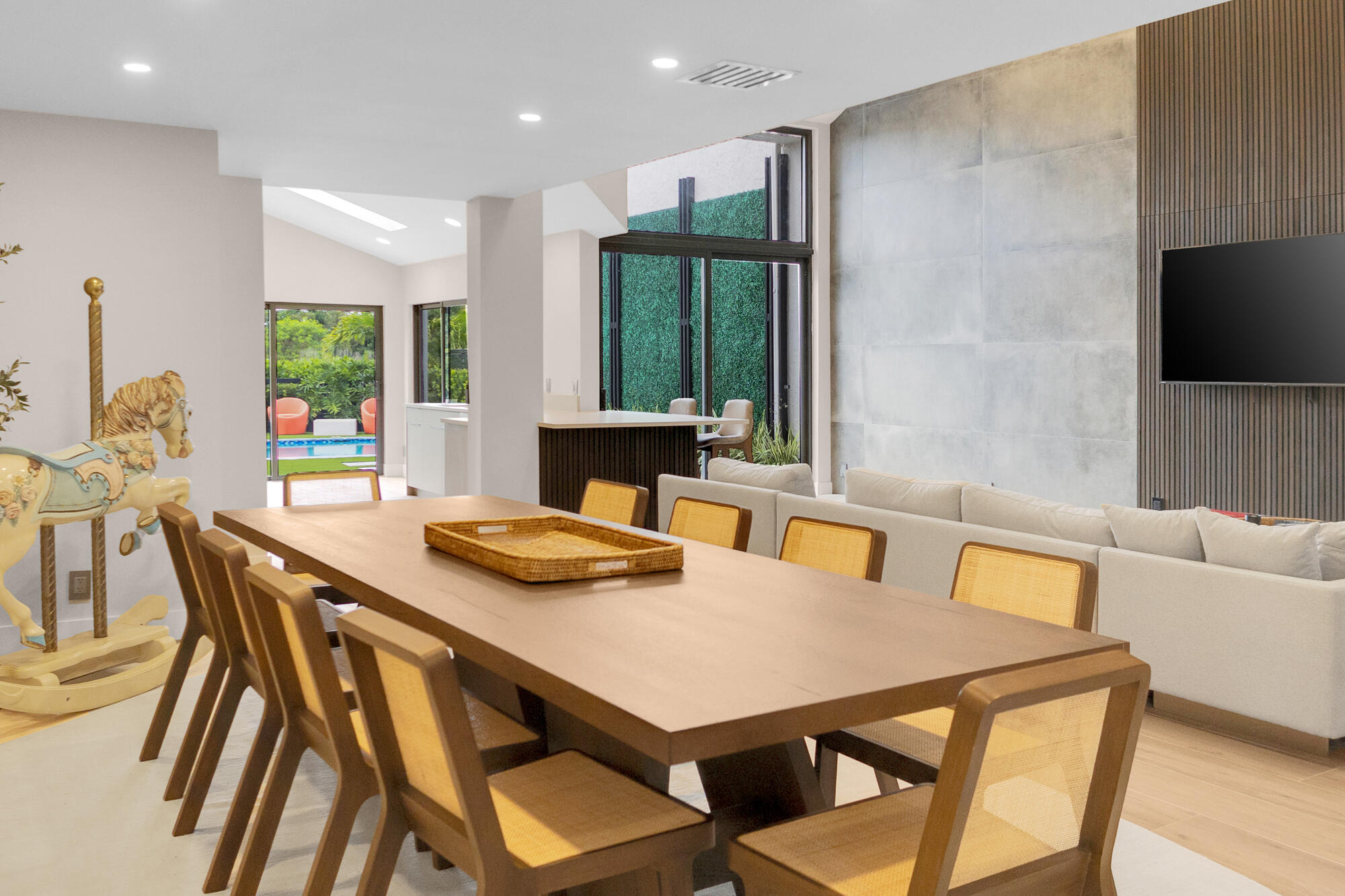 2435 Windsor Way Court