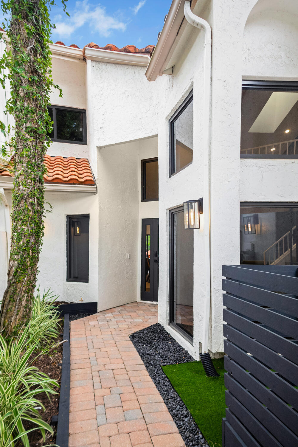 2435 Windsor Way Court