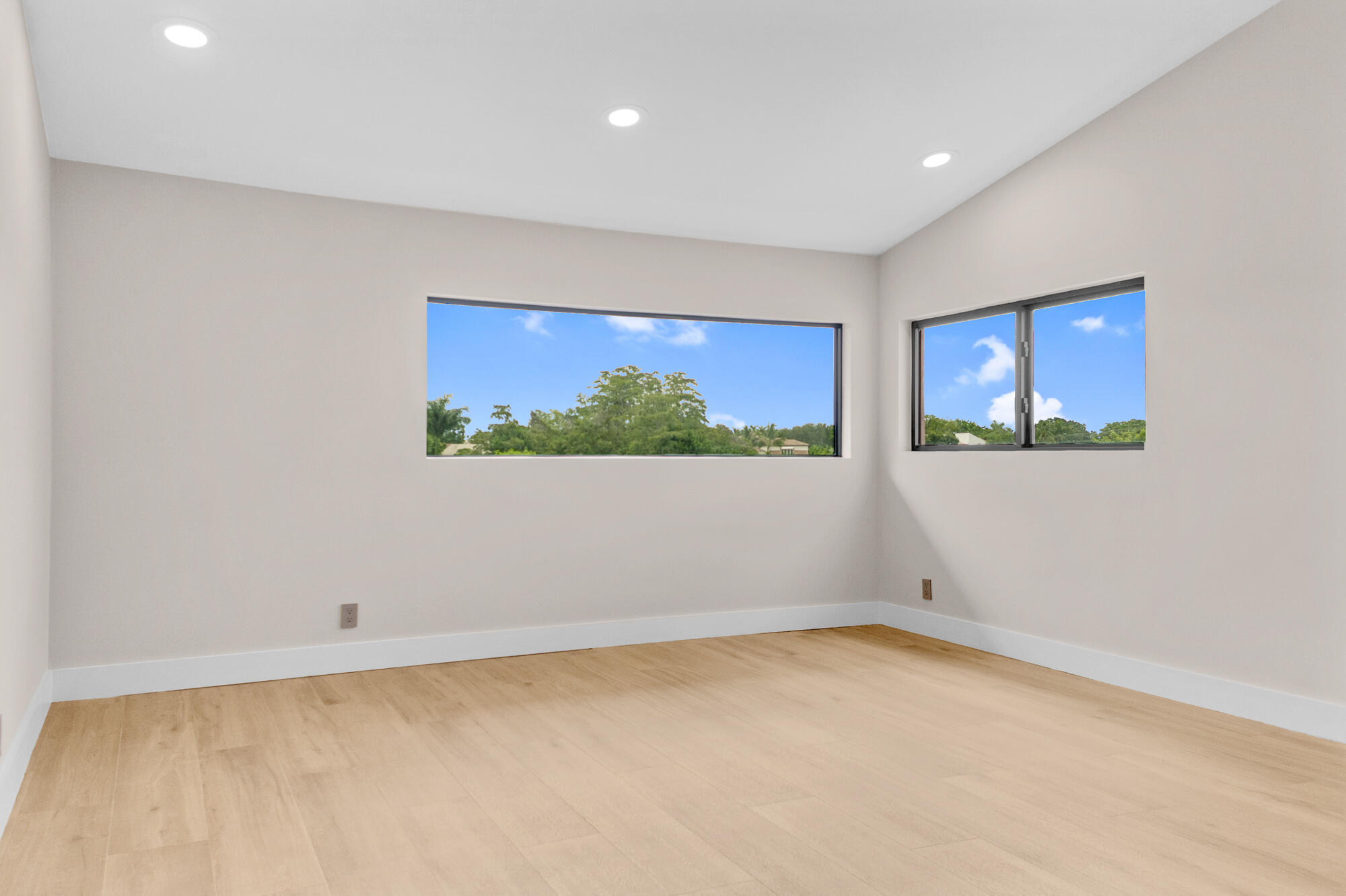 2435 Windsor Way Court