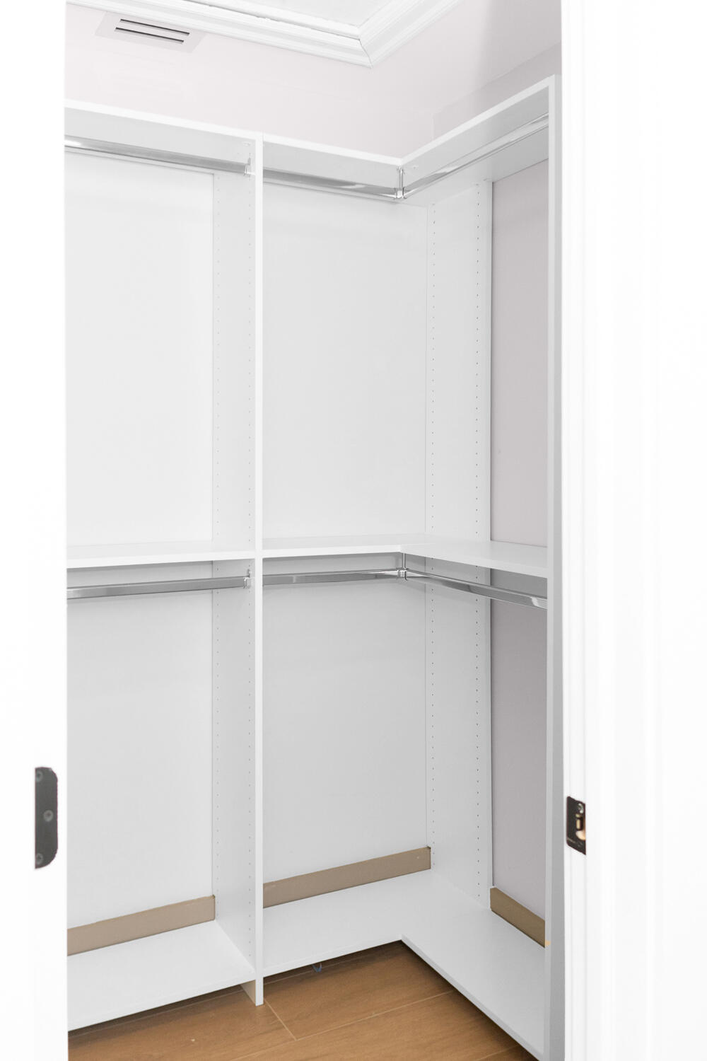 2435 Windsor Way Court