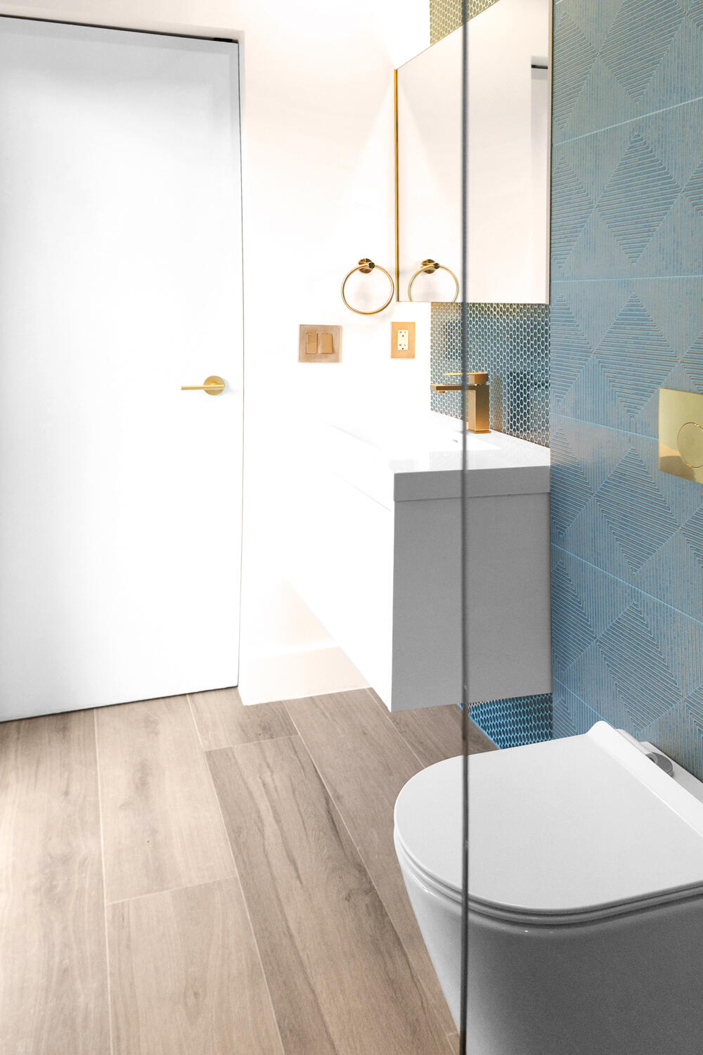 2435 Windsor Way Court