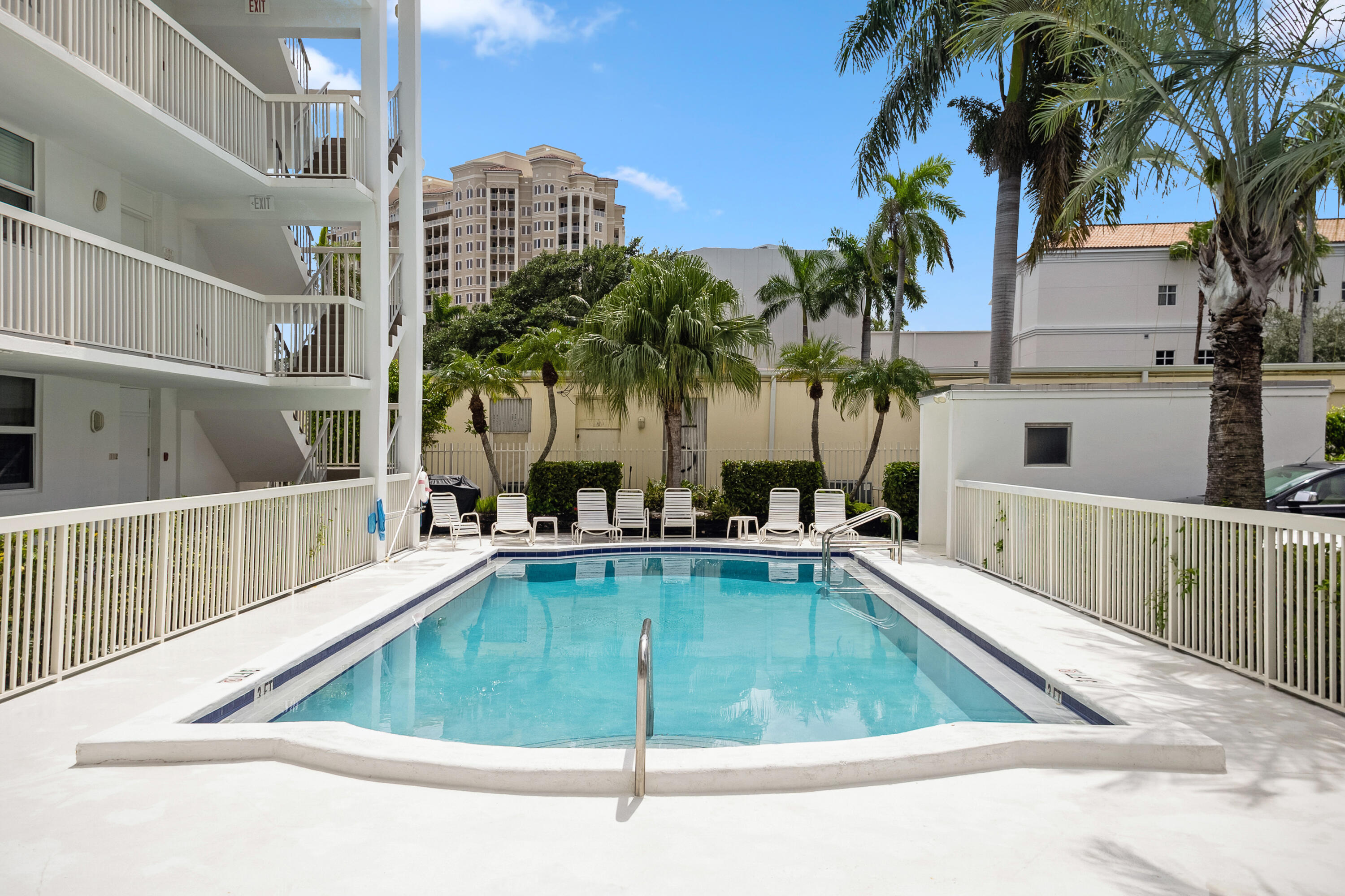 917 N Flagler Drive 409