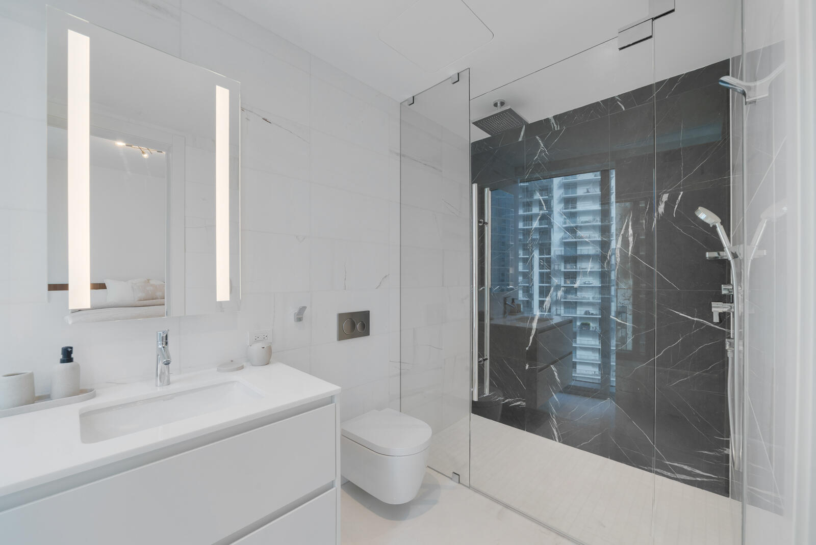 300 Biscayne Boulevard Way 2004