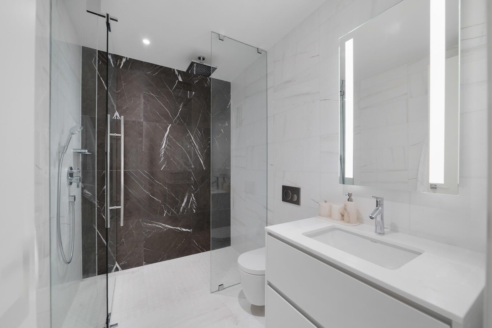 300 Biscayne Boulevard Way 2004