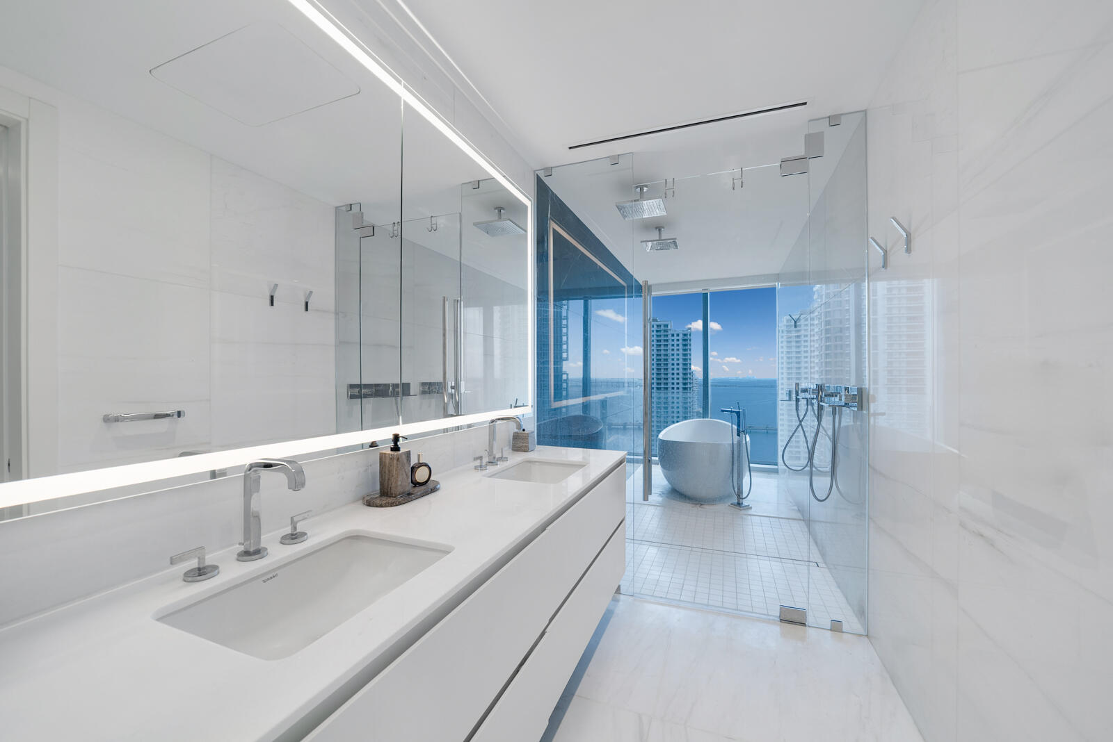 300 Biscayne Boulevard Way 2004