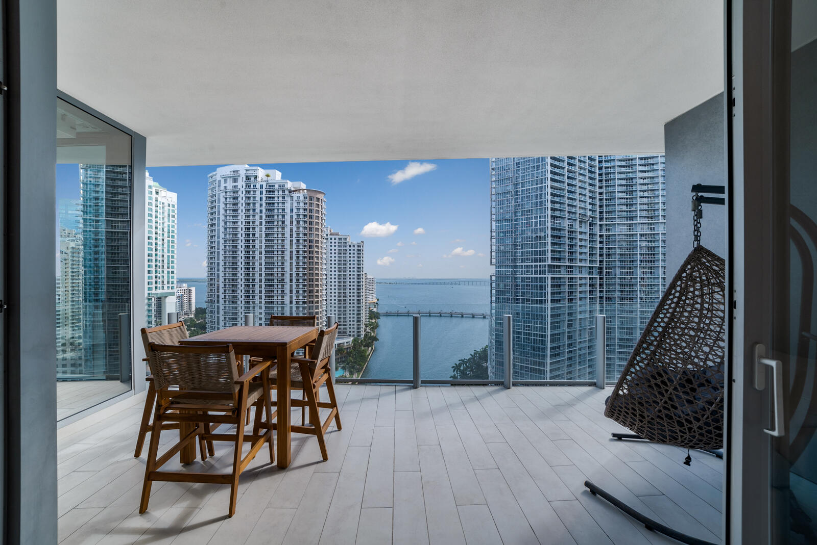 300 Biscayne Boulevard Way 2004