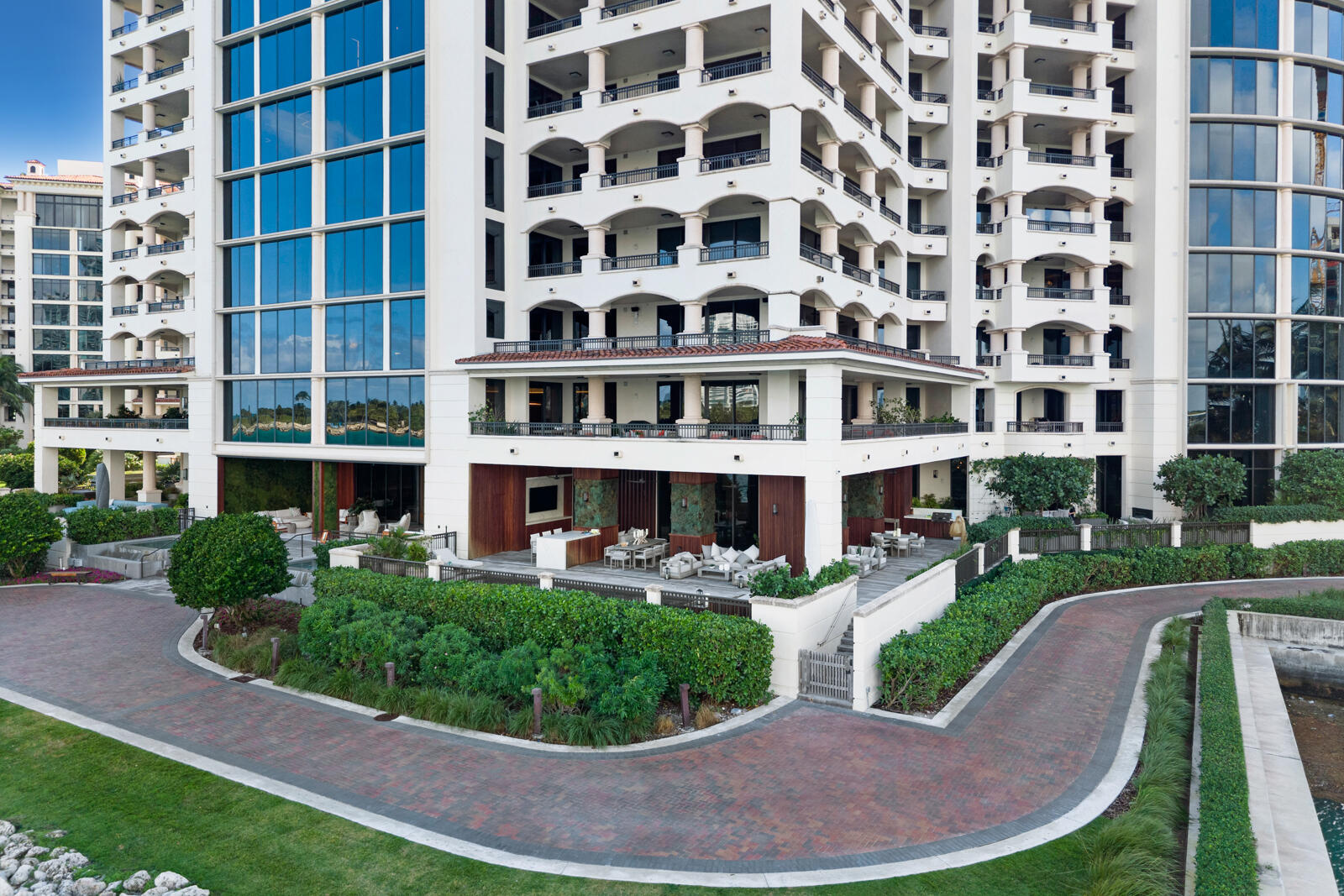 6800 Fisher Island Drive 6823