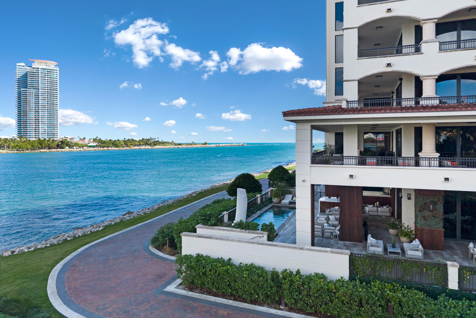 6800 Fisher Island Drive 6823