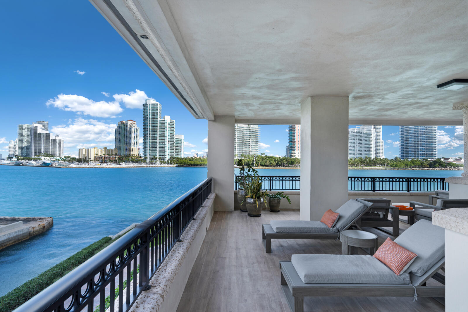 6800 Fisher Island Drive 6823
