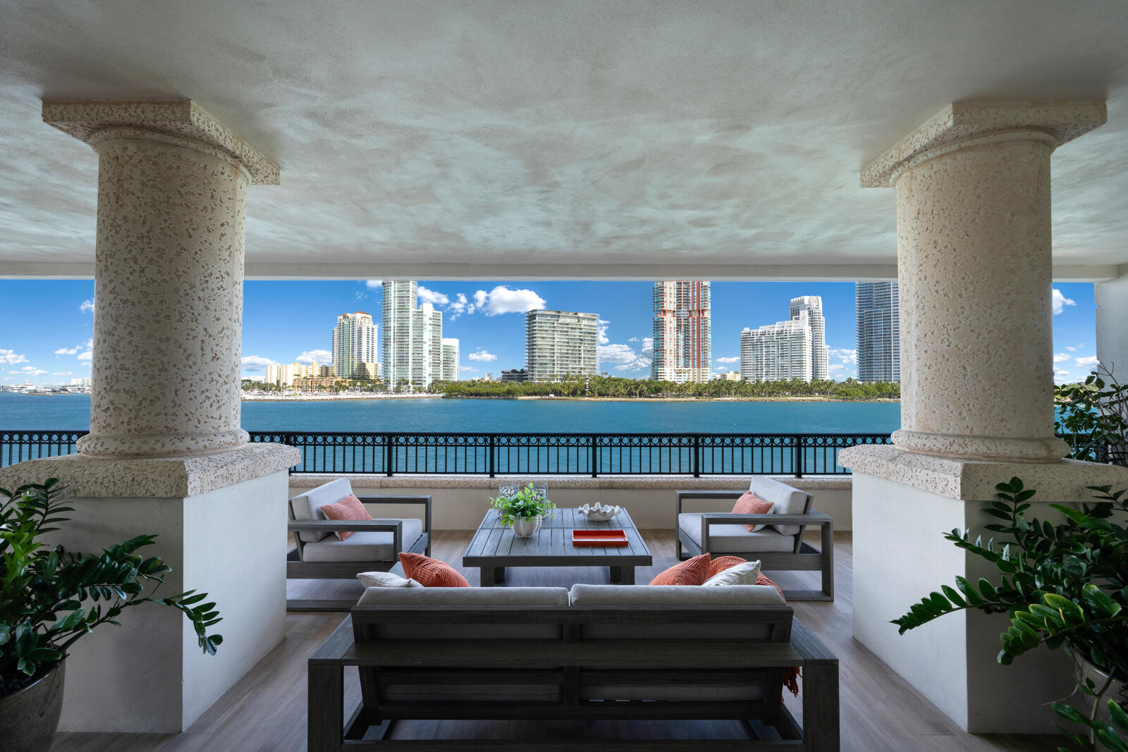 6800 Fisher Island Drive 6823