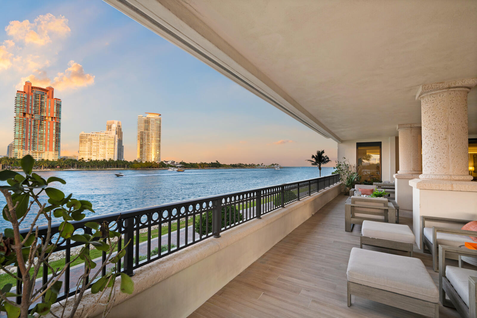 6800 Fisher Island Drive 6823