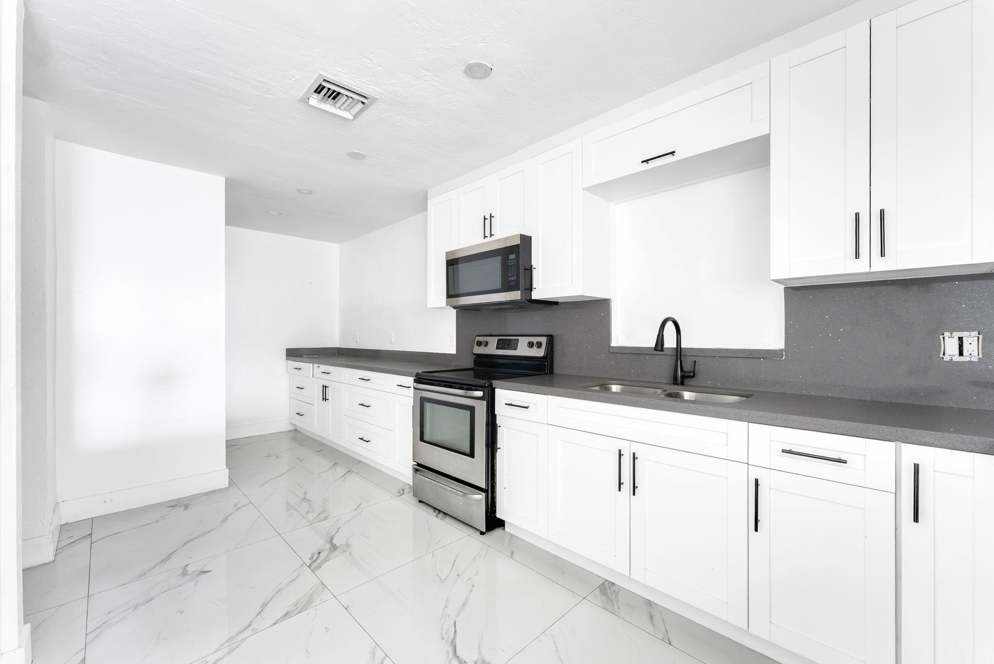 10213 SW 51st Street Street