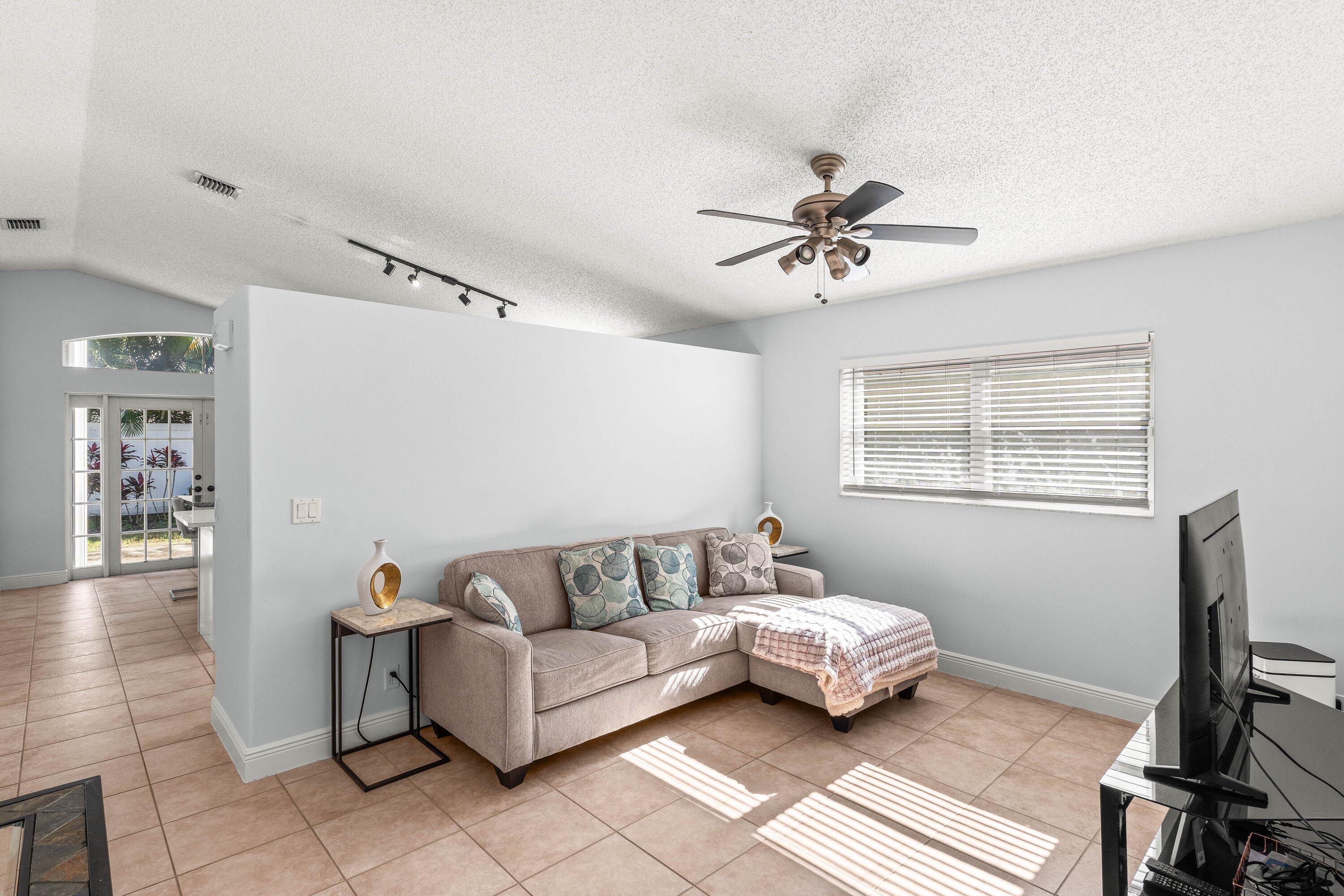 6680 Green Island Circle