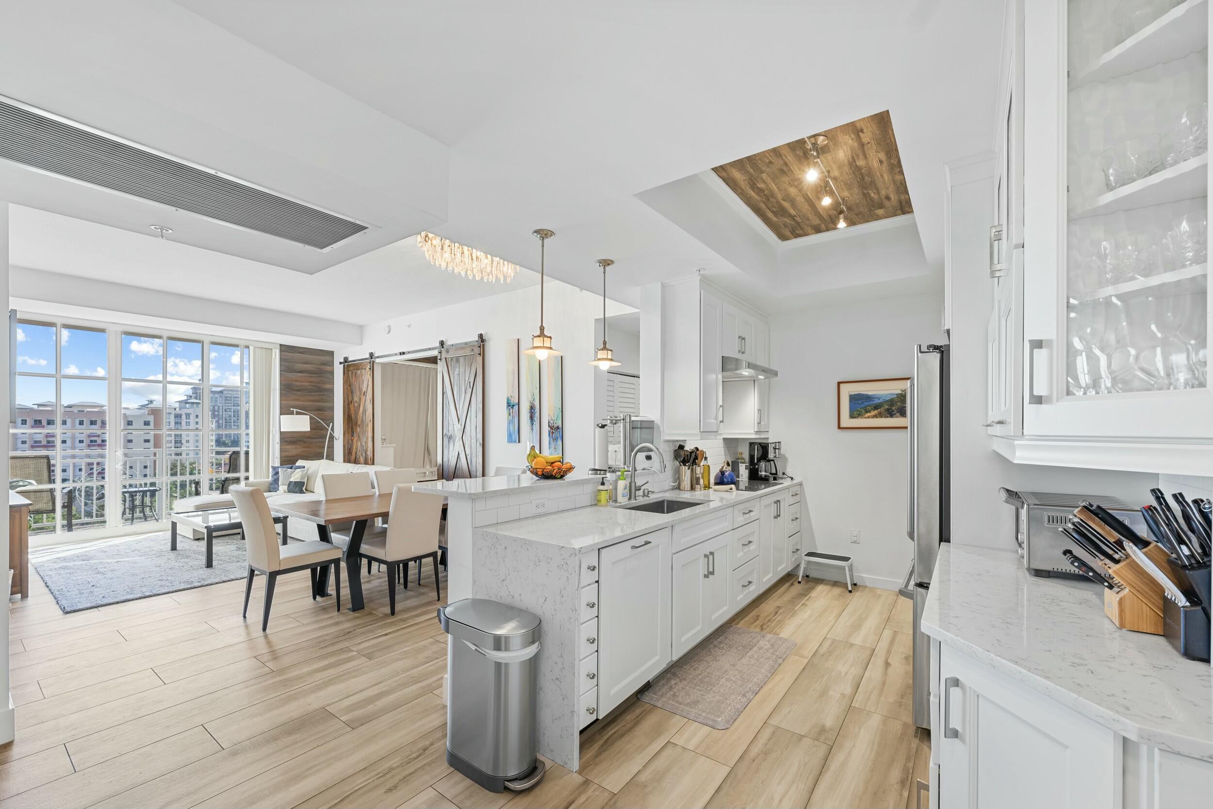 410 Evernia Street 807