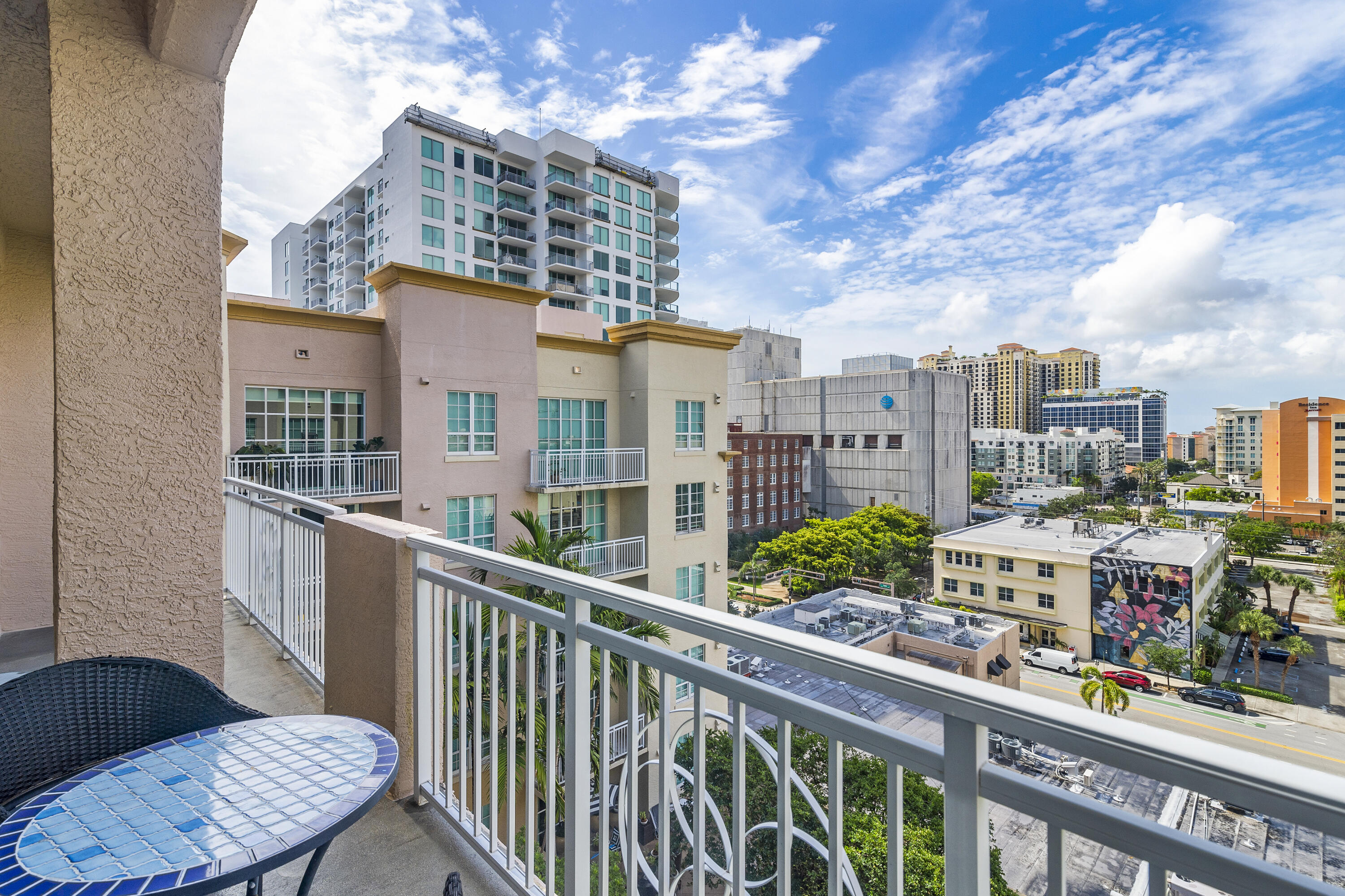 410 Evernia Street 807