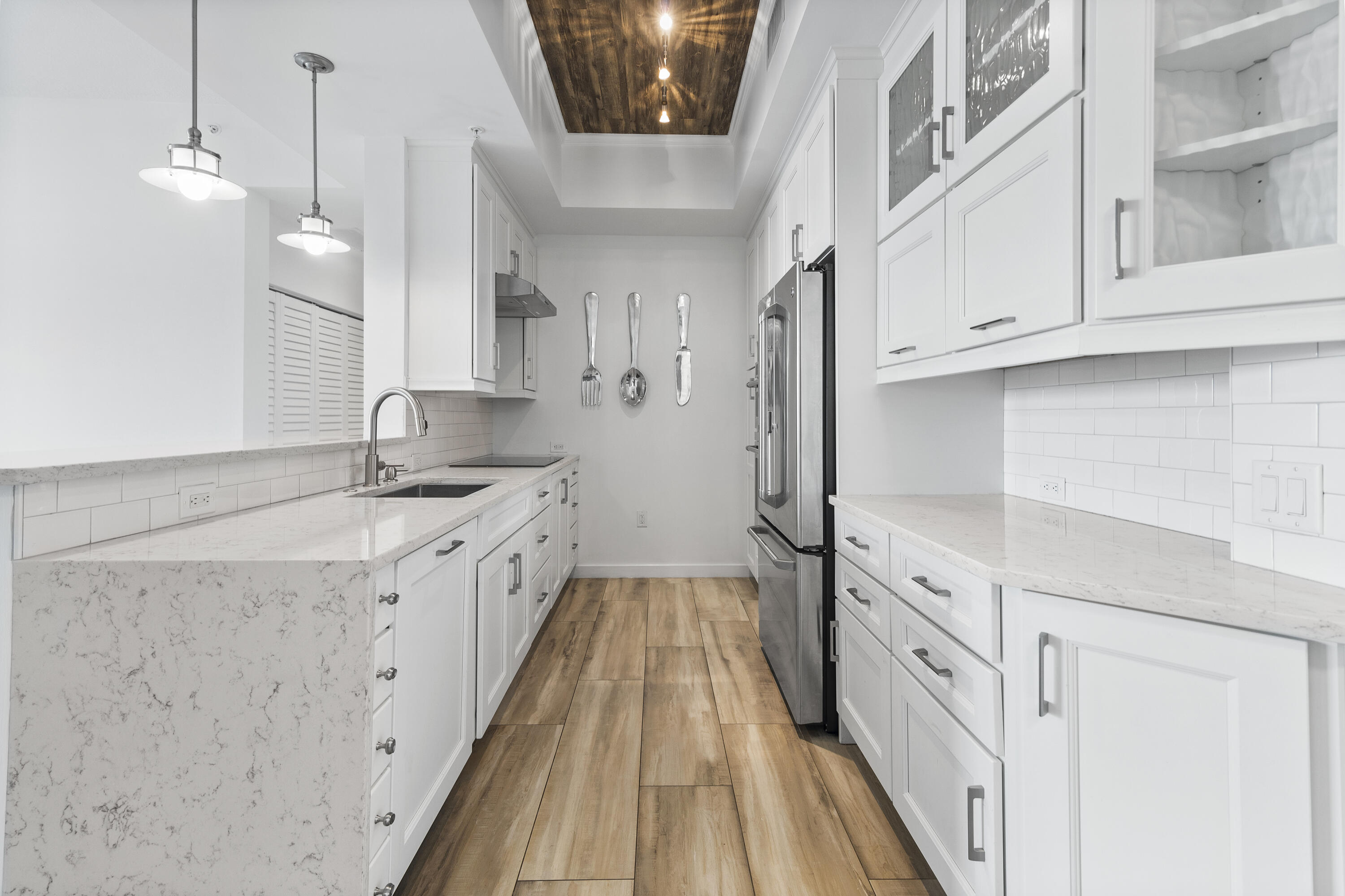 410 Evernia Street 807