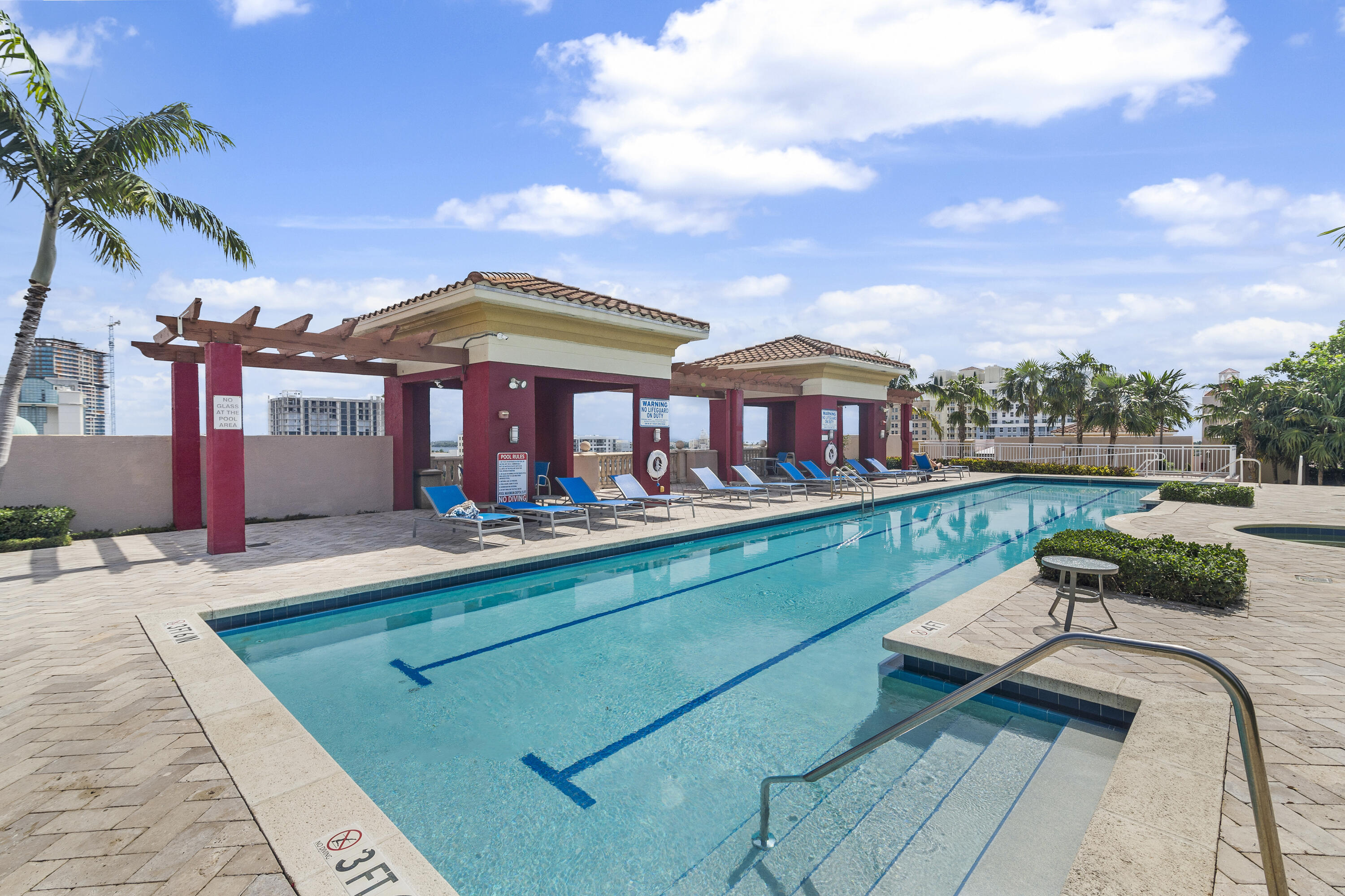 410 Evernia Street 807