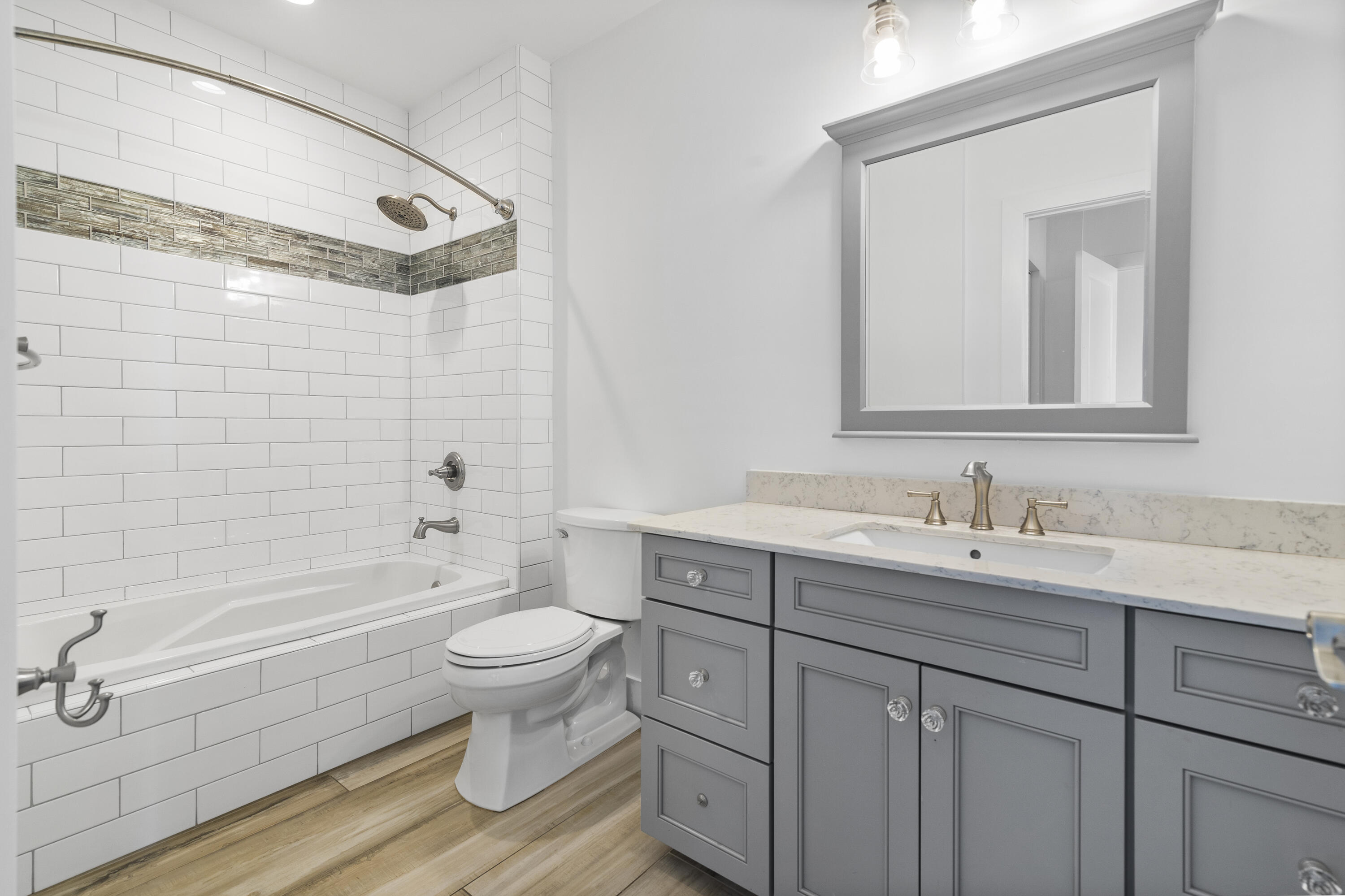 410 Evernia Street 807