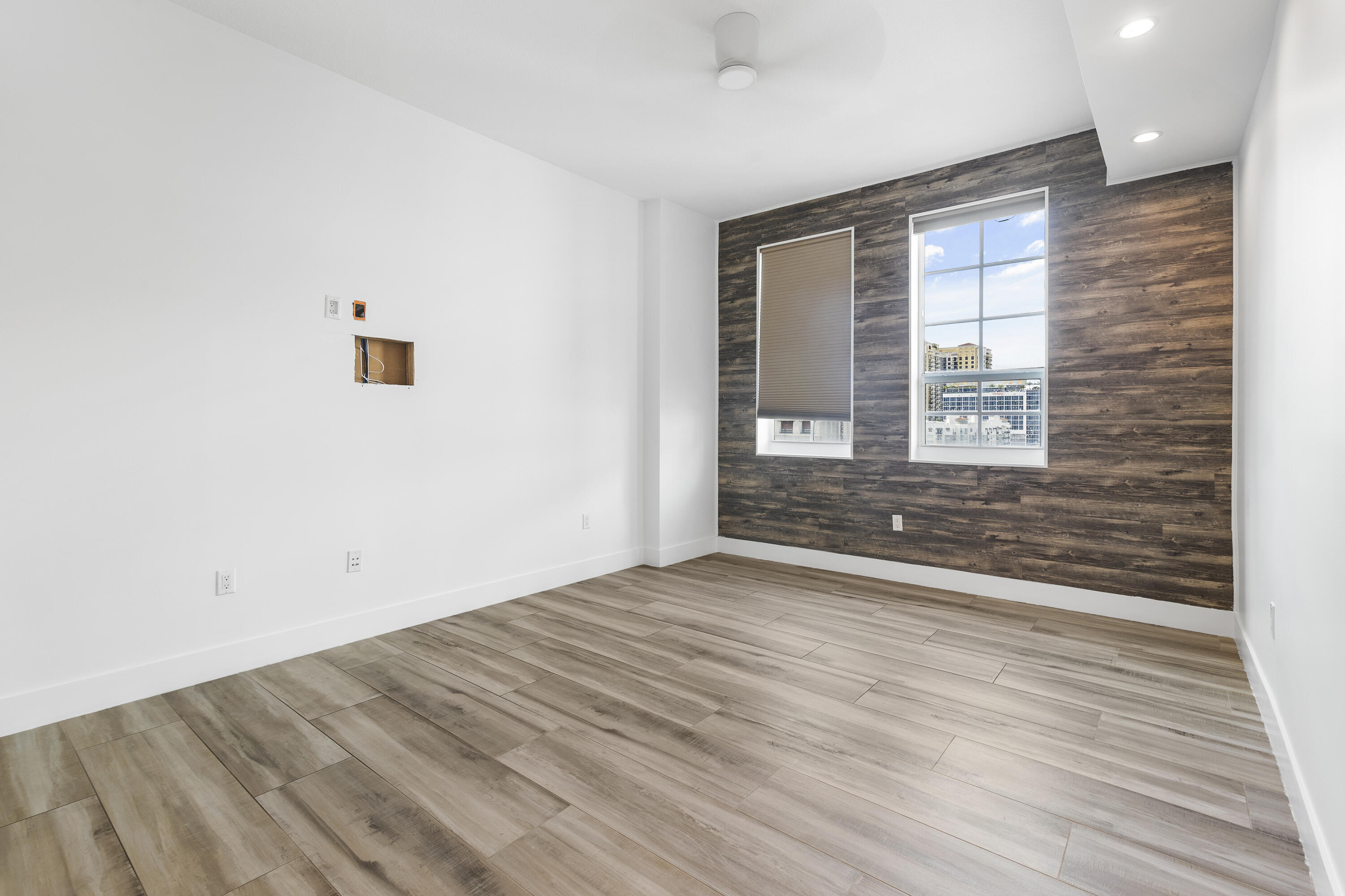 410 Evernia Street 807