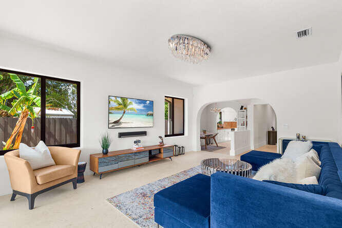 7820 Hawthorne Avenue