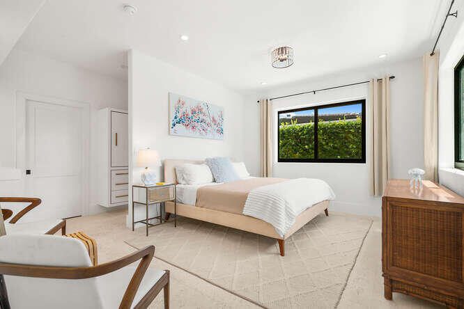 7820 Hawthorne Avenue