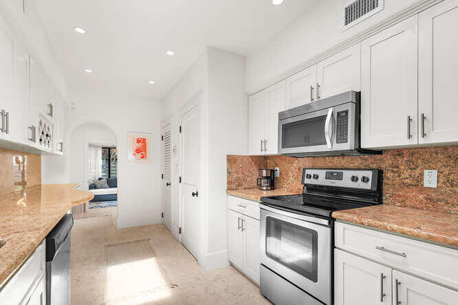 7820 Hawthorne Avenue