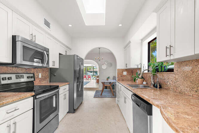 7820 Hawthorne Avenue