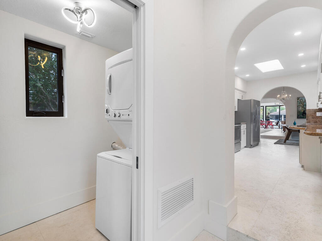 7820 Hawthorne Avenue