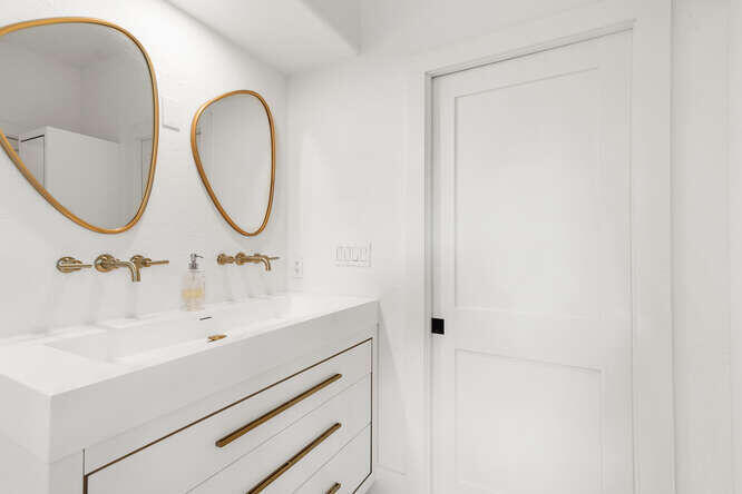 7820 Hawthorne Avenue