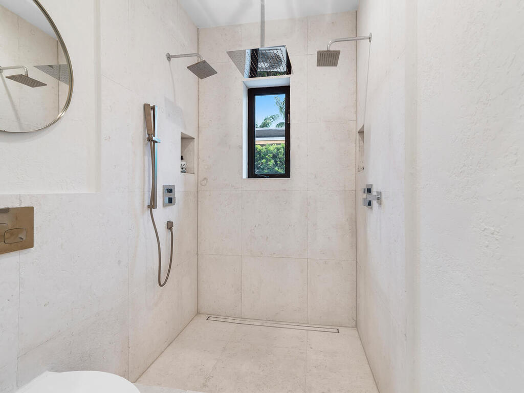 7820 Hawthorne Avenue