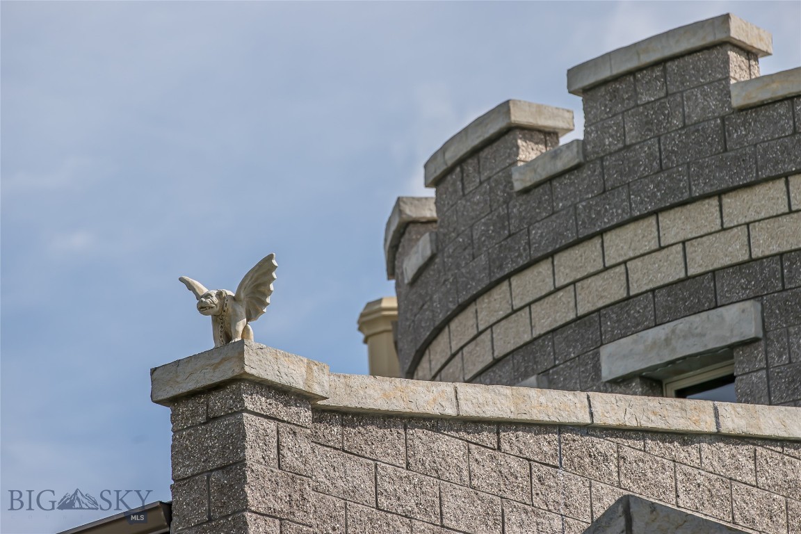 665 Wilson Butte Road