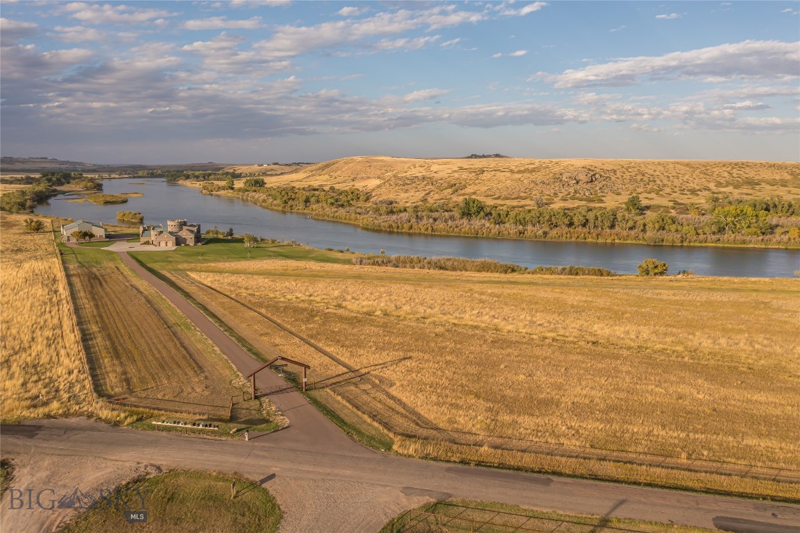 665 Wilson Butte Road