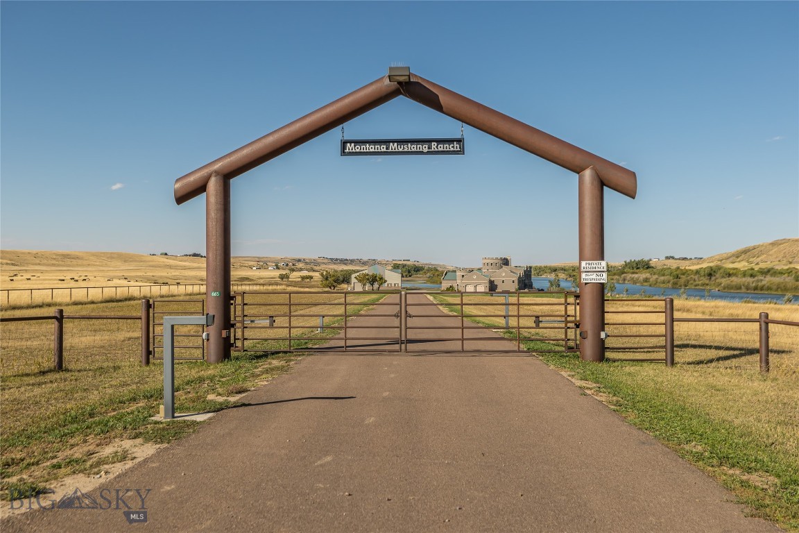 665 Wilson Butte Road