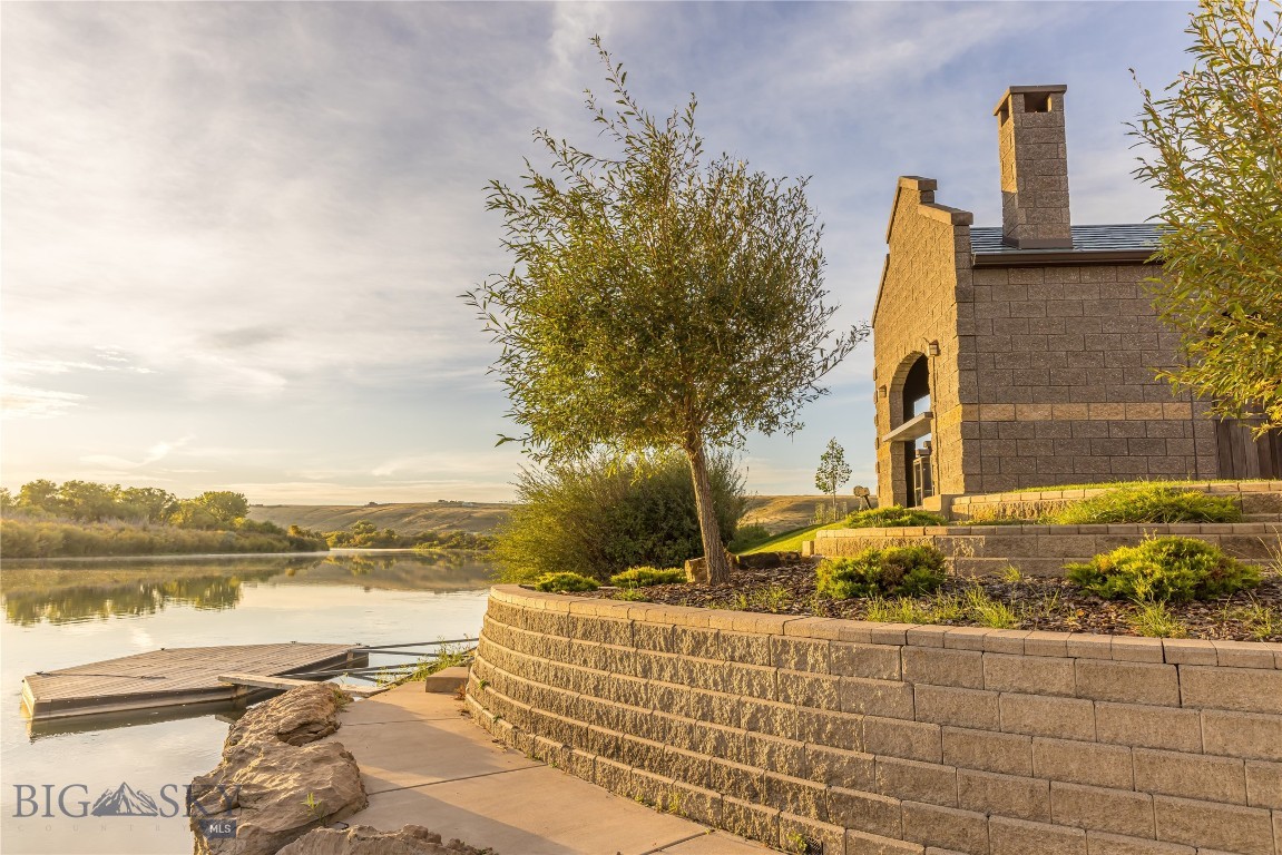 665 Wilson Butte Road