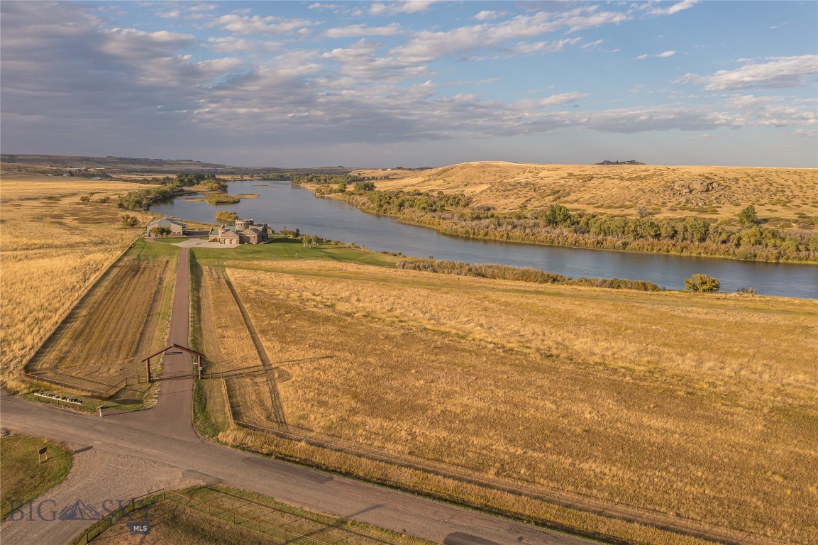 665 Wilson Butte Road