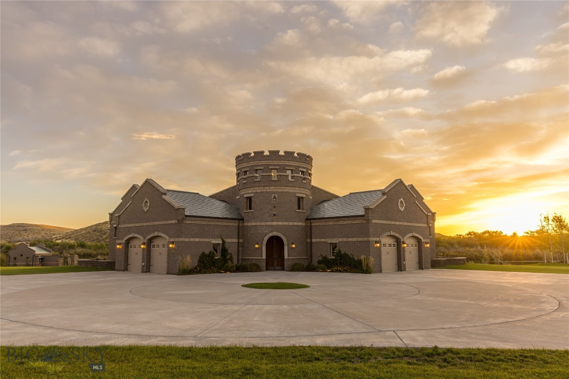 665 Wilson Butte Road