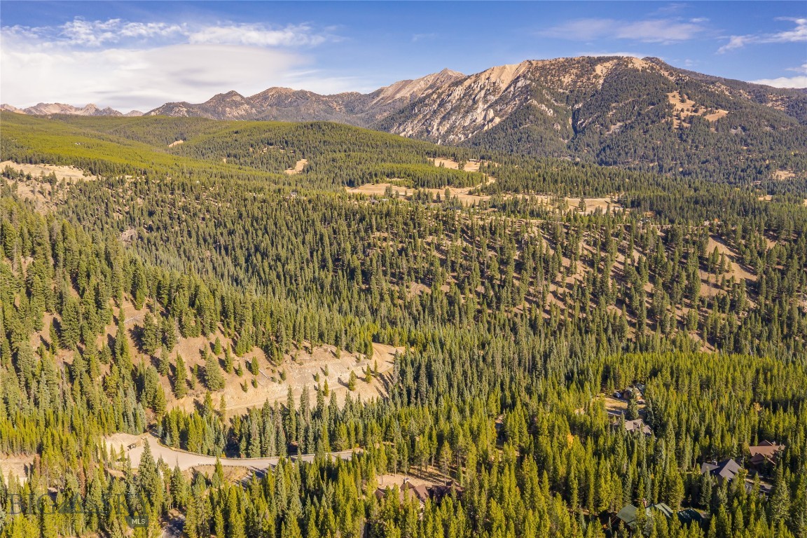 2250 Outlook Trail