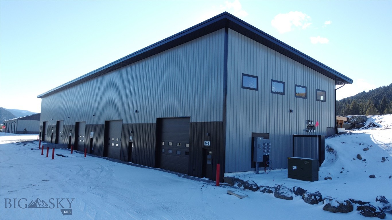 17 Blacksmith Loop E