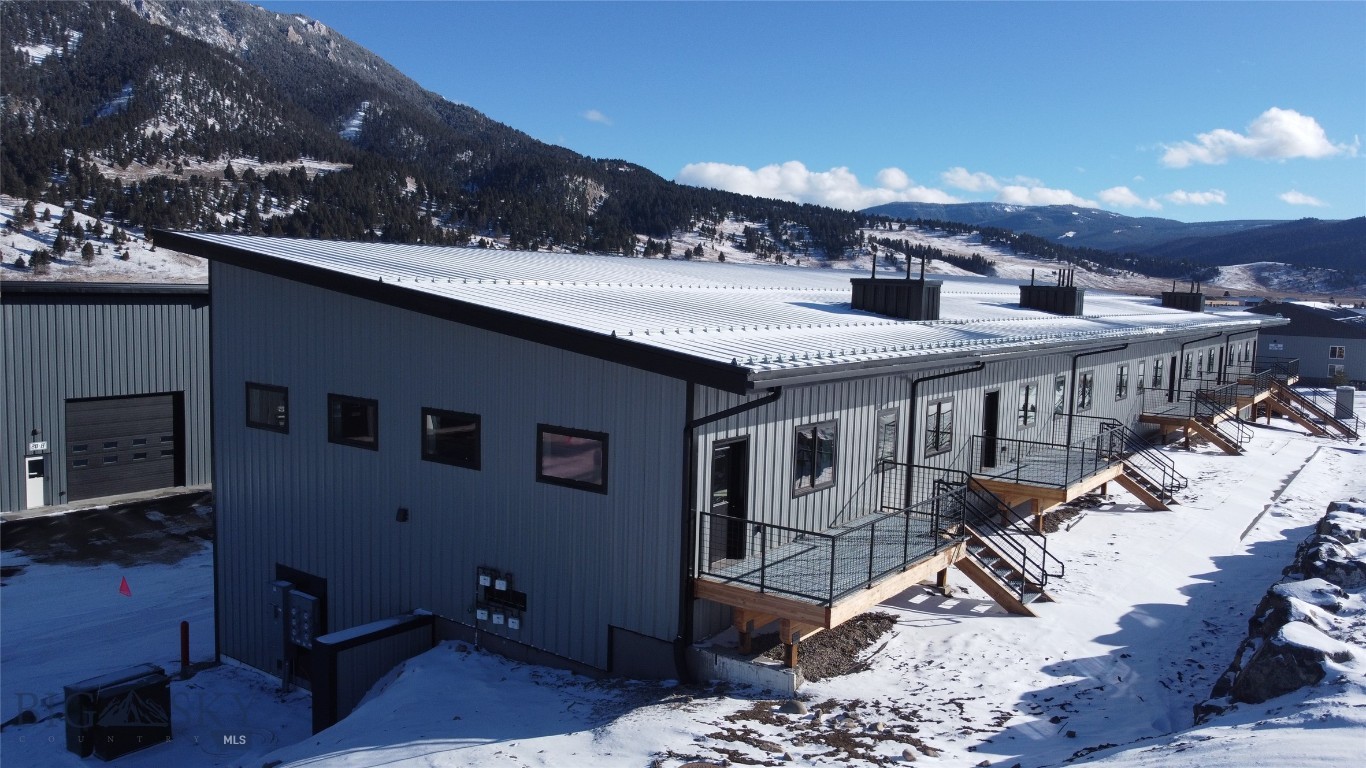 17 Blacksmith Loop E