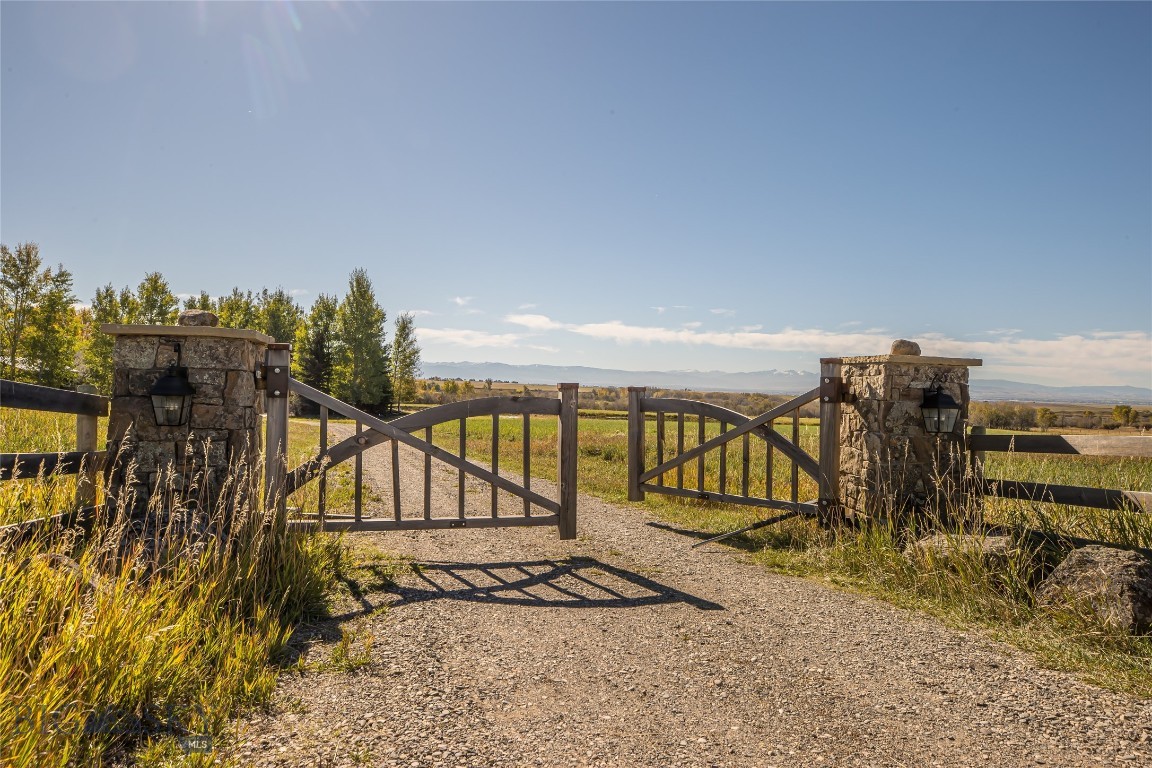 10669 Gee Norman Road